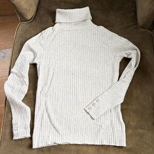 J McLaughlin Ribbed Turtleneck Sweater in Gray